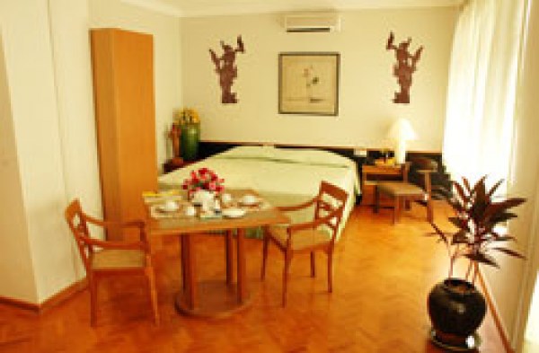 myanmar-mandalay-city-hotel-deluxe_1_01