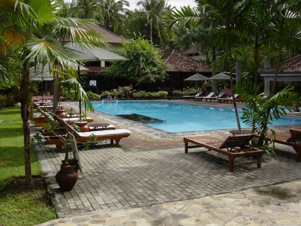 senggigi_puri_saron_pool